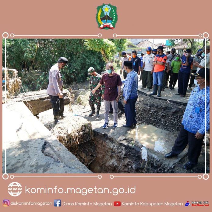 Hujan Deras Sebabkan Beberapa Jembatan Di Magetan Rusak Parah –