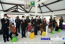 BAKTI SOSIAL DI HARI KESAKTIAN PANCASILA – Dinas Komunikasi dan Informatika Kab. Magetan