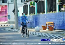 Peringati Hari Guru Bupati Magetan Pilih Ngontel dan Ngajar di Sekolah – Dinas Komunikasi dan Informatika Kab. Magetan