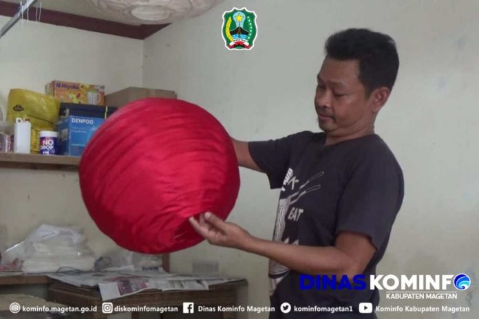 Berkah Imlek, Orderan Lampion Warga Magetan Tembus Luar Negeri –
