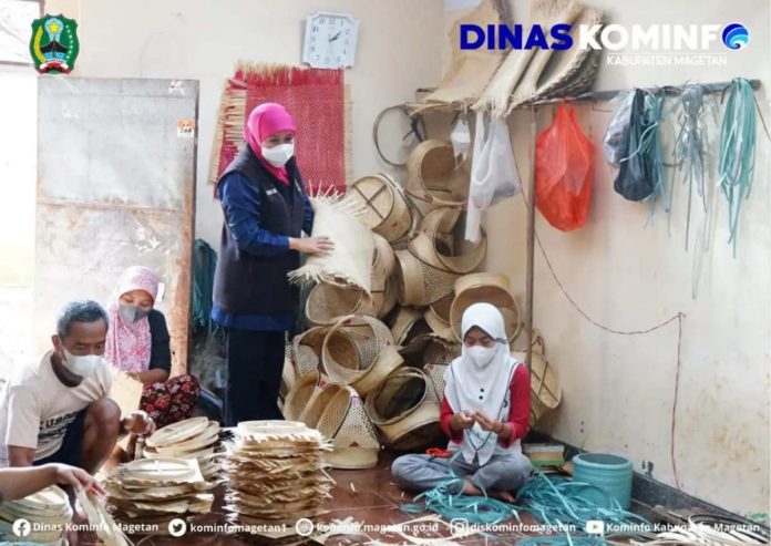 Gubernur Selain Lihat Potensi Kerajinan Bambu Magetan, Juga Temukan Potensi