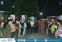 Bupati Suprawoto Berangkatkan Jenazah Korban Laka Bus Maut – BAGIAN PROTOKOL DAN KOMUNIKASI PIMPINAN