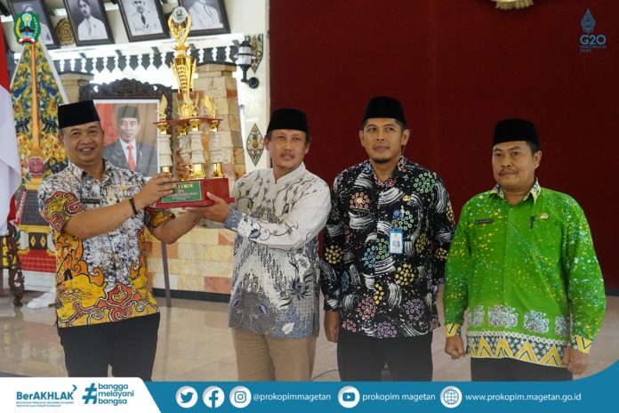 KECAMATAN TAKERAN RAIH JUARA UMUM MTQ TINGKAT KABUPATEN – BAGIAN