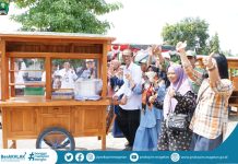 MENGGERAKKAN RODA EKONOMI MASYARAKAT MELALUI BANTUAN GROBAK PKL – BAGIAN PROTOKOL DAN KOMUNIKASI PIMPINAN
