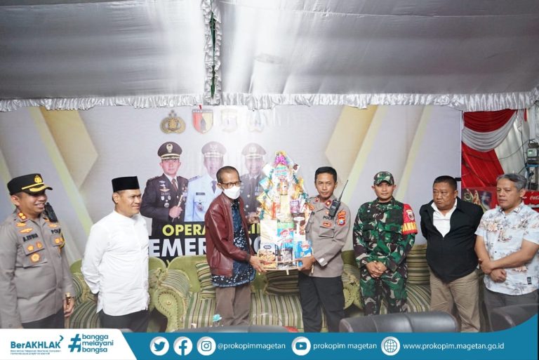 Bupati Bersama Forkopimda Magetan Pantau Pos Pengamanan Jelang Pergantian Tahun – BAGIAN PROTOKOL DAN KOMUNIKASI PIMPINAN