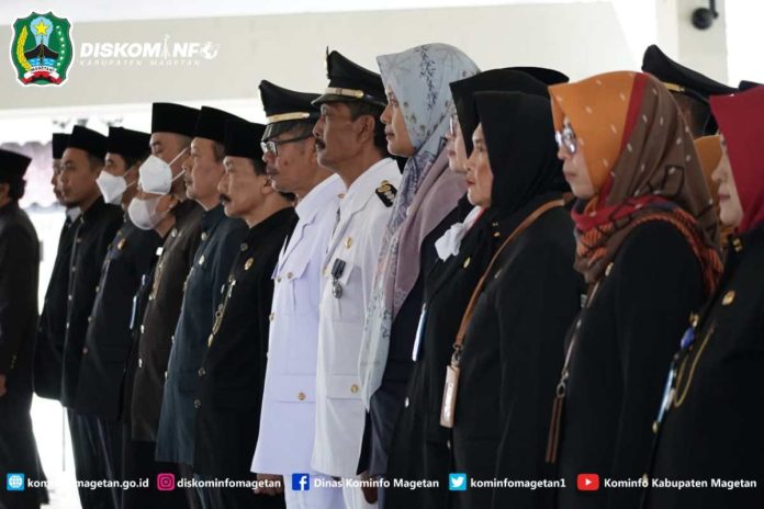 RODA MUTASI BERGULIR,BUPATI MAGETAN LANTIK BEBERAPA PEJABAT – Dinas Komunikasi