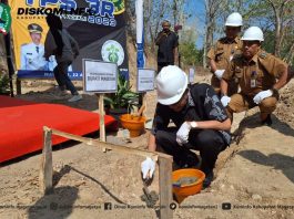 Peletakan Batu Pertama Pembangunan TPS3R Kelurahan Magetan – Dinas Komunikasi dan Informatika Kab. Magetan