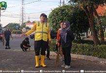 Bupati Nanik Pimpin Jumingsih di Sekitaran Alun-Alun Magetan