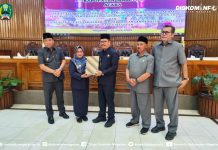 Rapat Paripurna Penjelasan Bupati Mengenai 3 (Tiga) Rancangan Peraturan Daerah.