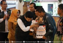Pemprov Jatim Perkuat Perlindungan Sosial Masyarakat, Salurkan Bantuan ke Magetan