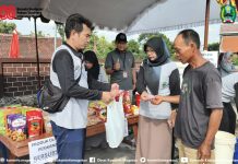 Tinjau Pasar Murah, Bunda Nanik Sekaligus Beri Motivasi Ke Pasar Desa