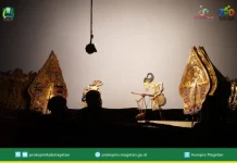 Ribuan Warga Padati Alun-Alun Saksikan Wayang Kulit Ki Bayu Aji Di Malam Resepsi Hari Jadi Ke-350 Magetan