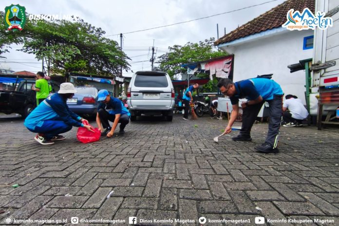 Dukung Gerakan Nasional Indonesia ASRI, ASN Diskominfo Resik-Resik – Dinas