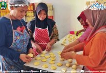 Kisah Lely Sulap “Kaum Rebahan” Jadi “Pasukan Kehebohan” Pie Susu Centul