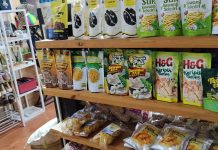 Produk Keripik Tempe H&G Tembus Etalase Strategis Galeri Batik Pusat Oleh-Oleh UMKM Jawa Timur Surabaya