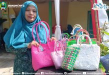 Tas Anyaman KUBE Menteles Magetan Kebanjiran Order