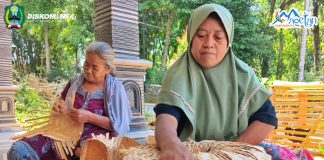 Jelang Idul Adha, Pengrajin Besek Bambu Magetan Kebanjiran Order Hingga Dari Luar Daerah, Omzet Naik Drastis.