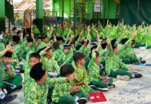 SD Islamiah Magetan Datangkan 2 Mobil Perpustakaam Keliling Guna Budayakan Siswa Gemar Membaca – Dinas Kearsipan dan Perpustakaan Kabupaten Magetan