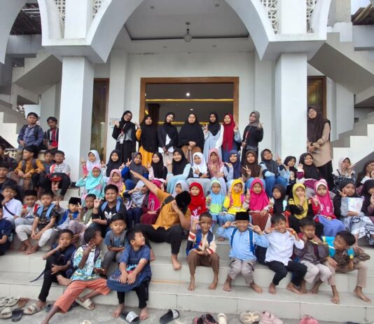 Mahasiswa KKN Kolaboratif UTM Hadirkan Program Arunika Qur’ani, Tumbuhkan Semangat Belajar Al-Qur’an Anak-anak TPQ Masjid Baiturrahim Desa Buluharjo